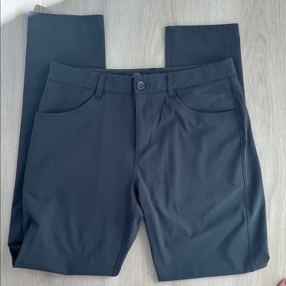 Vuori Men's Dark Gray Pants Size 32